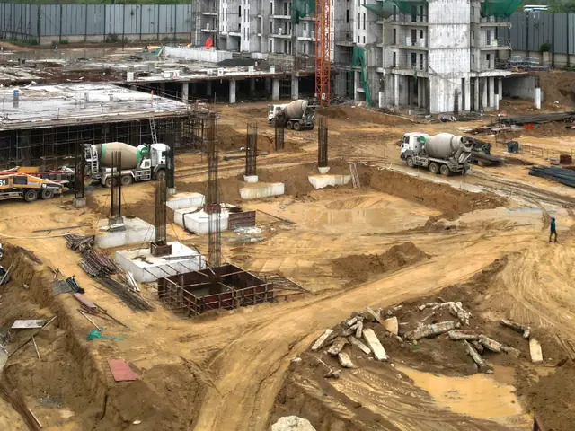Eldeco Fairway Reserve foundation and column works with transit mixers