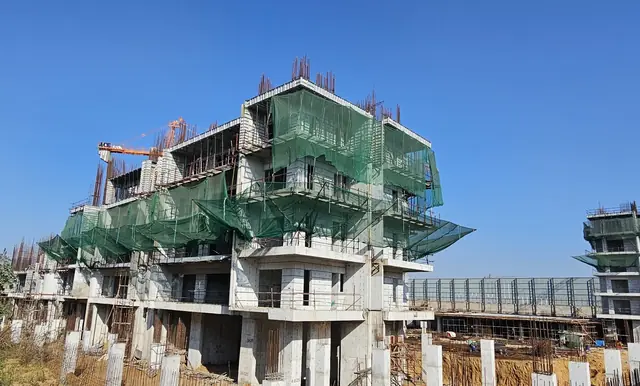 Eldeco Fairway Reserve Hazeltine 2 tower under construction